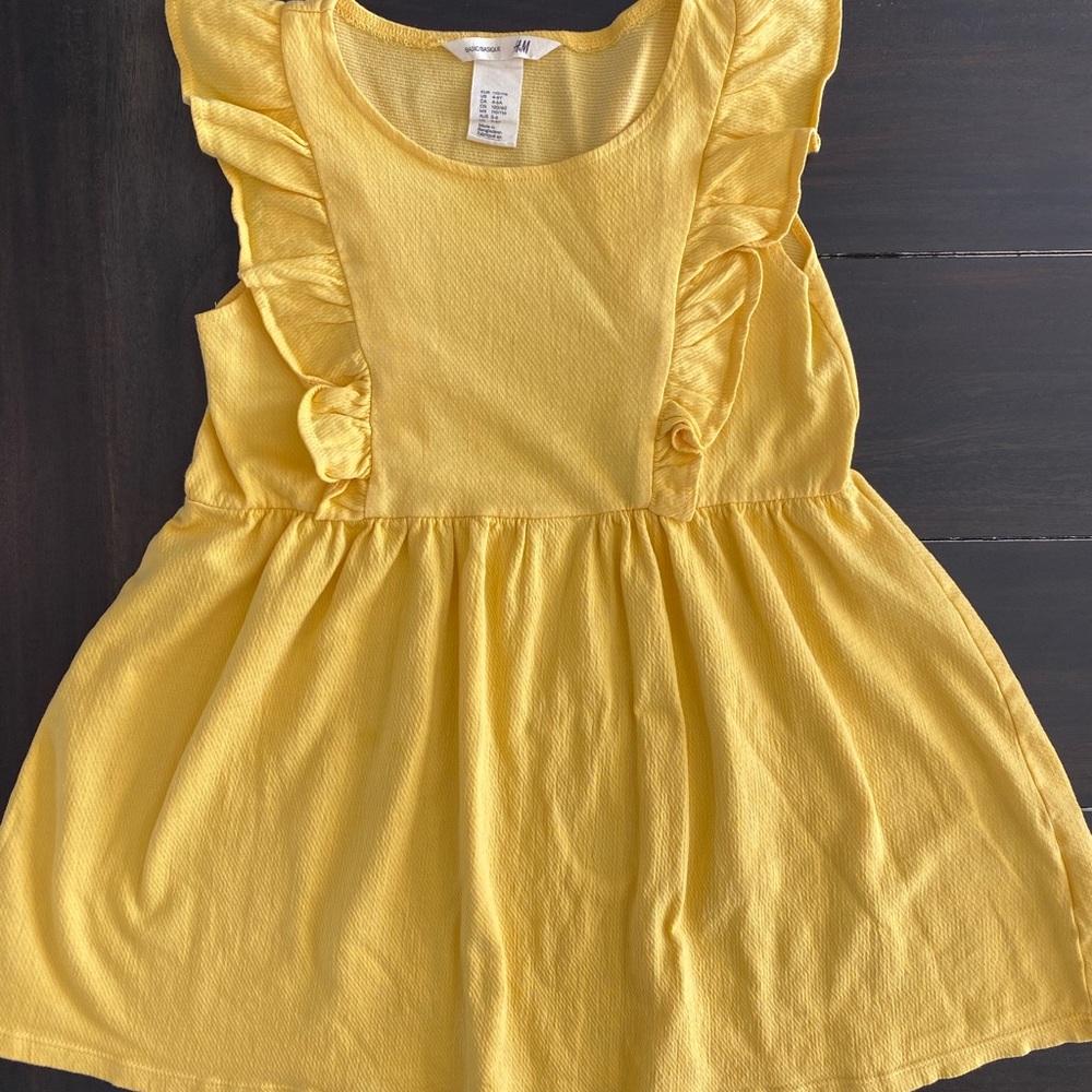 H&M girls yellow dress. Size 4-6.